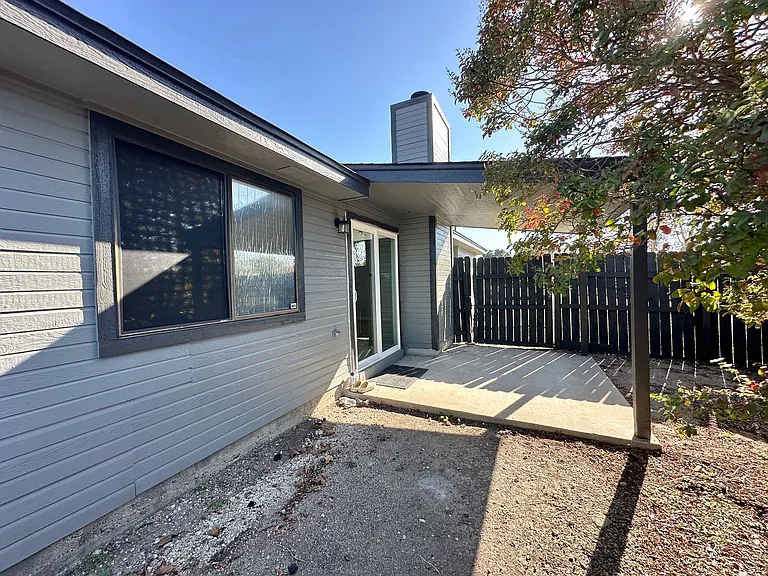 312 Bronc Dr — Photo 24