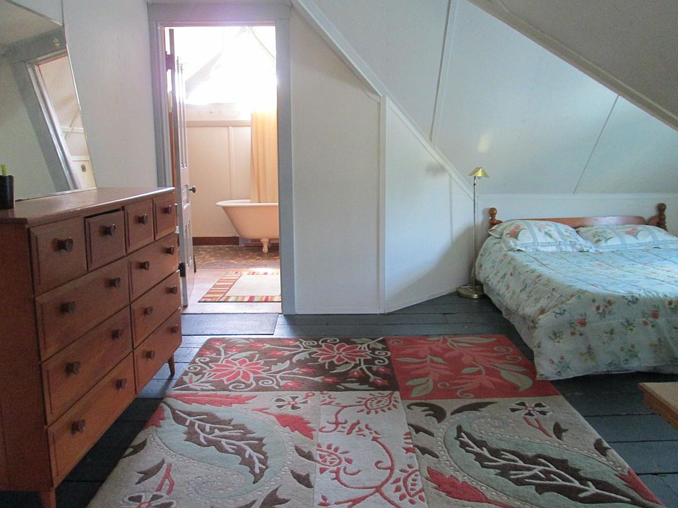 Full size bed adjacent to Dressing room - bath __