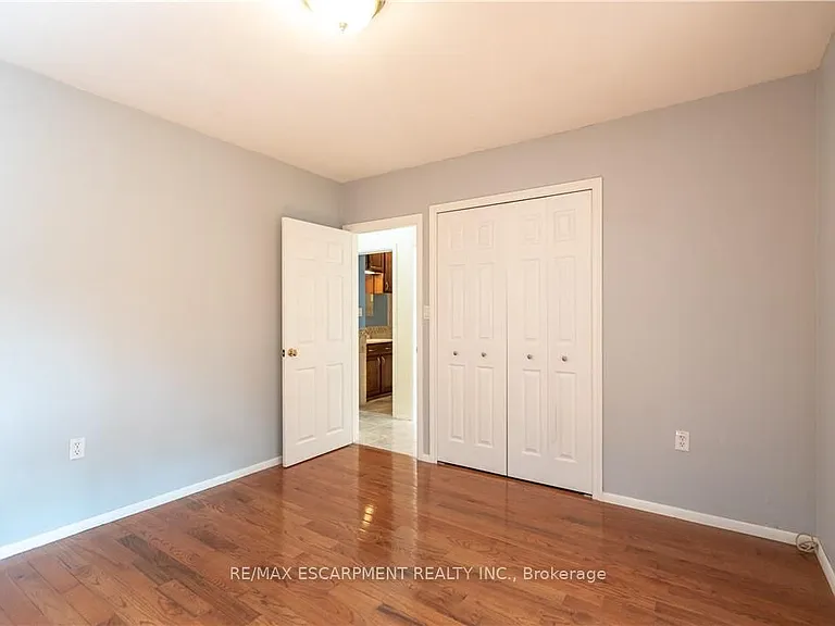 107 W 33rd St #1 — Photo 16