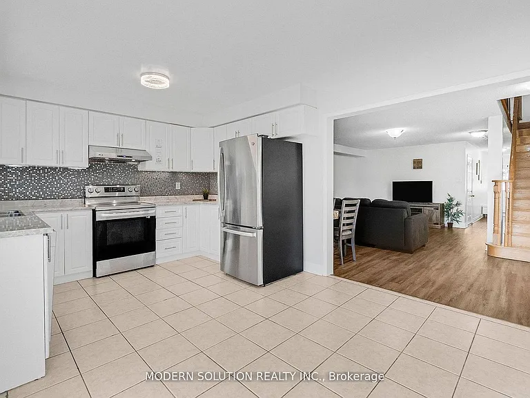 67 Roundstone Dr — Photo 13