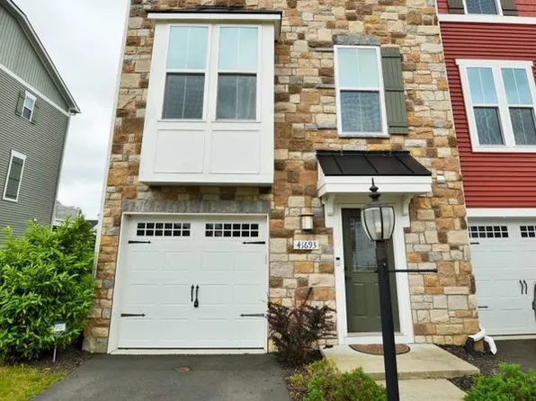 41693 McMonagle Sq, Aldie, VA 20105