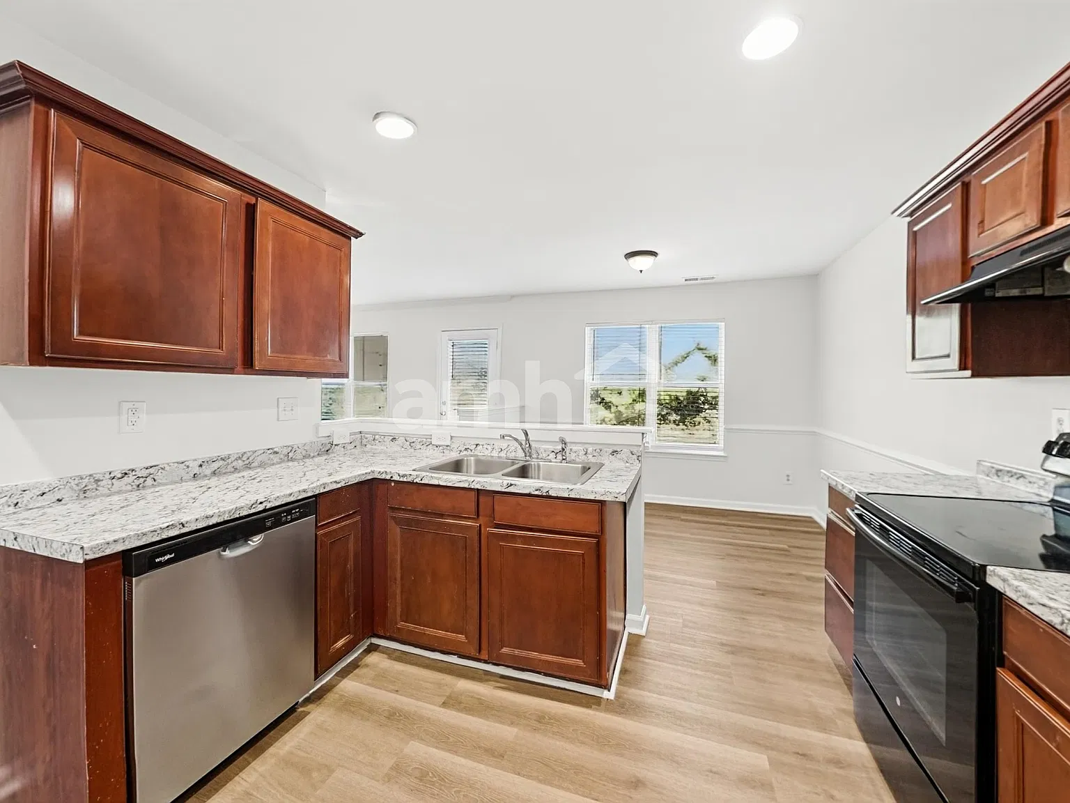4 bed, 2.0 bath, 1756 sqft, $2,225 — Photo 4
