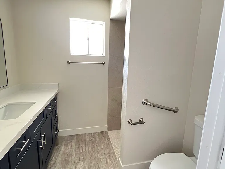 E Adobe St — Photo 3