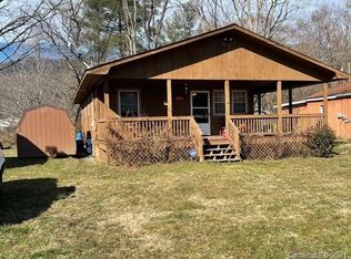 528 Westwood Cir, Waynesville, NC 28786