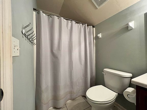 3rd image of 8542 Charrington Forest Blvd