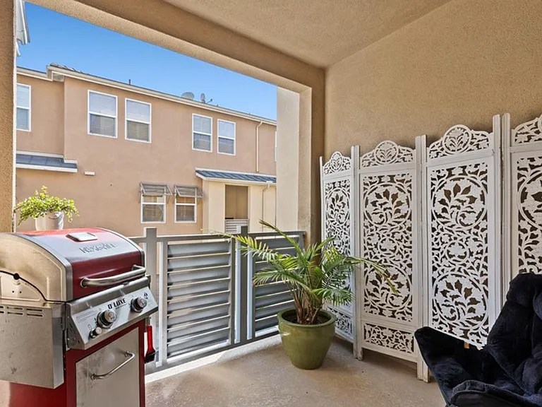 71 Brownstone Way — Photo 16