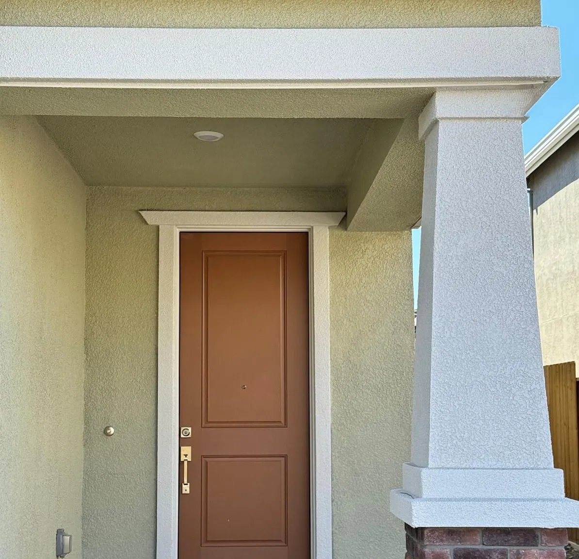 5 bed, 2777 sqft, $3,950 — Photo 3