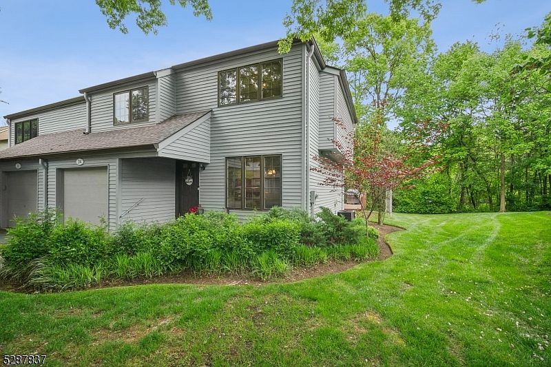 24 Stonegate Dr, Roseland, NJ 07068 Zillow