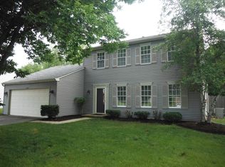 1225 Long Grove Dr, Aurora, IL 60504