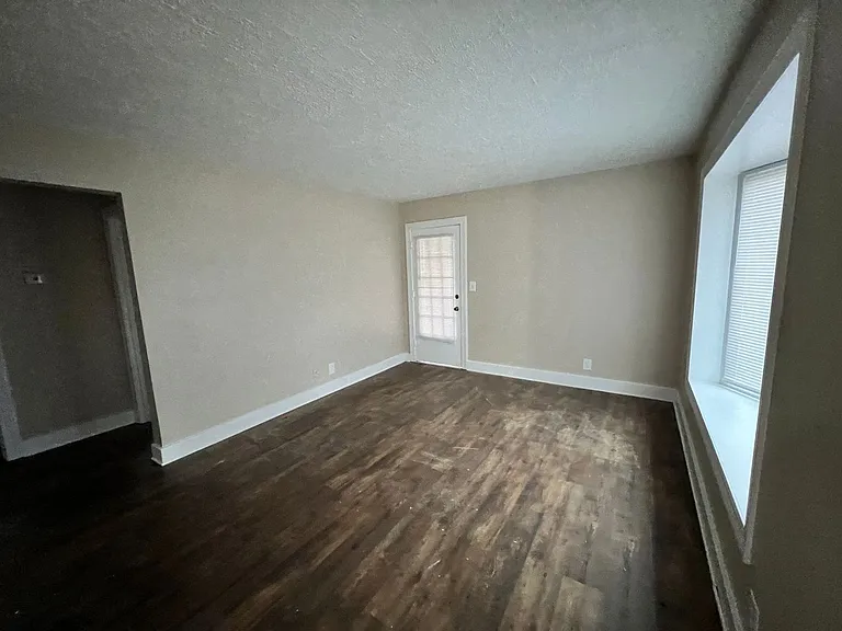 4004 Carol Rd — Photo 5