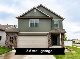 4896 54th St S, Fargo, ND 58104
