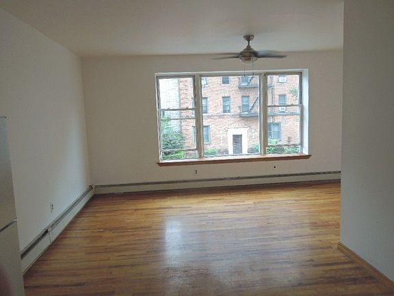 5th image of 184 Underhill Ave APT 2