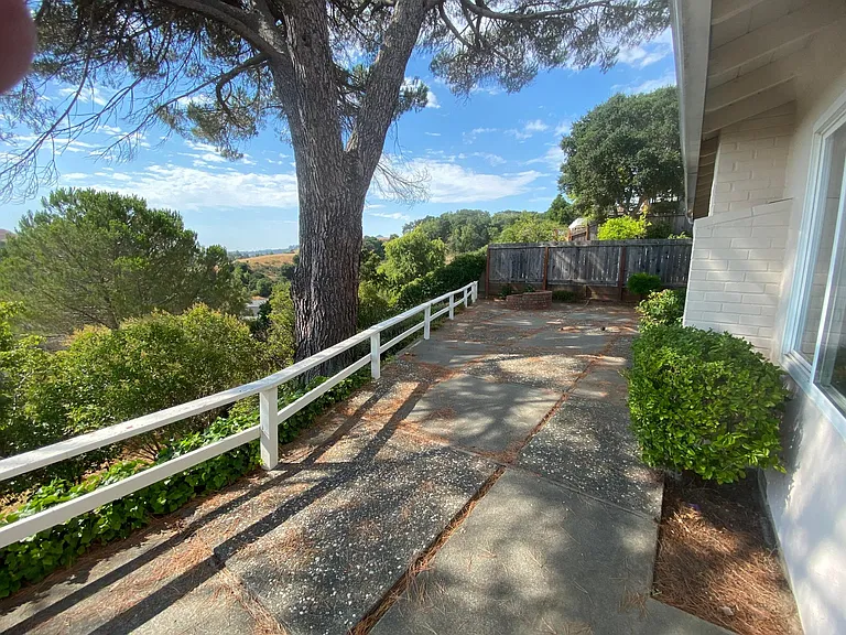 438 Cedar Hill Dr — Photo 20