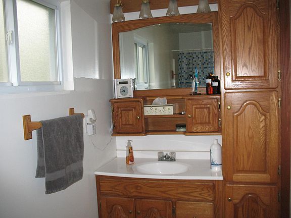 Upstairs bath, tub/shower combo in here as well