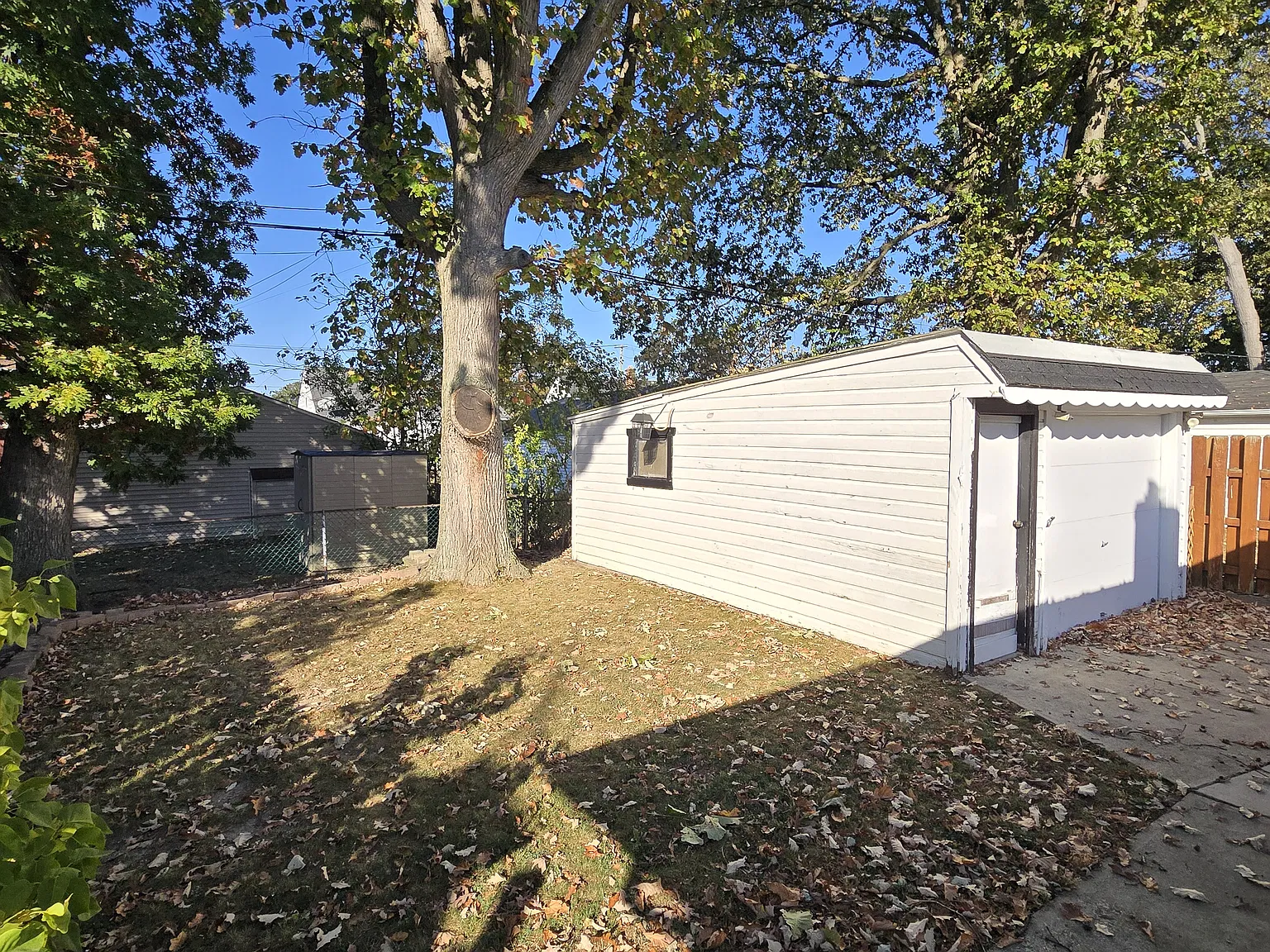 3 bed, 988 sqft, $1,600 — Photo 2
