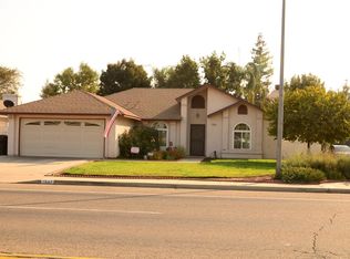 1545 W Olson Ave, Reedley, CA 93654