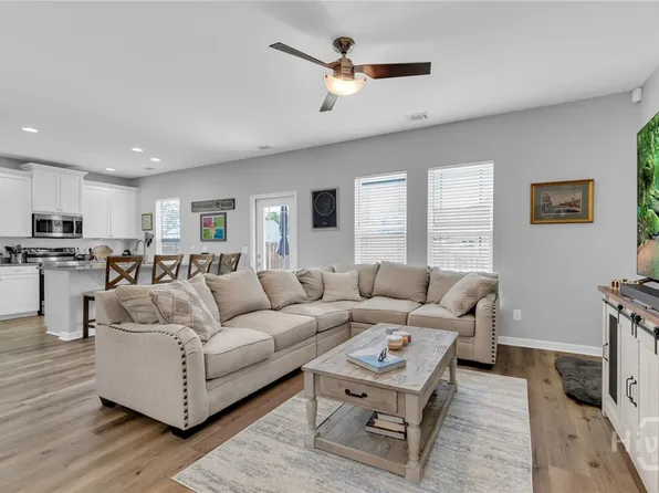 196 Chapel Lake S, Savannah, GA 31419