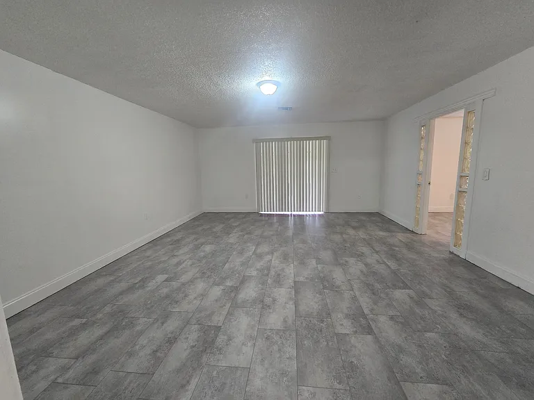 310 Clark St — Photo 7
