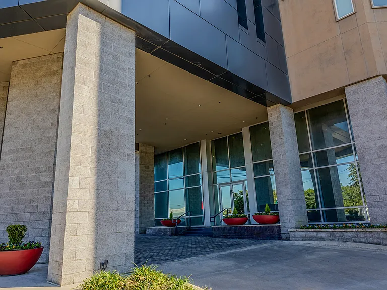 Meridian Medical District — Photo 39