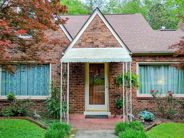 307 Elm St, Martin, TN 38237