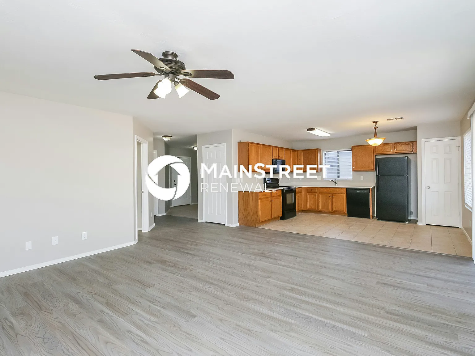 2221 N 105th Ave — Photo 3