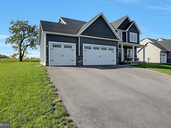 4th image of 342 Avalon Ave