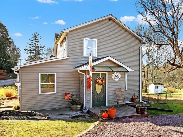 379 Dotters Corner Rd, Kunkletown, PA 18058