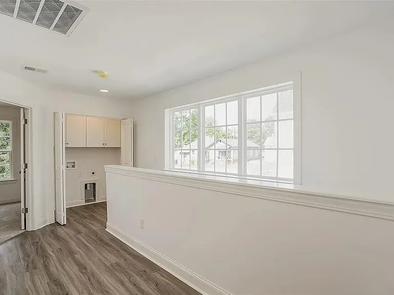 176 Silver Hill St — Photo 5