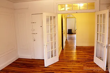 Rented by aptsandlofts.com