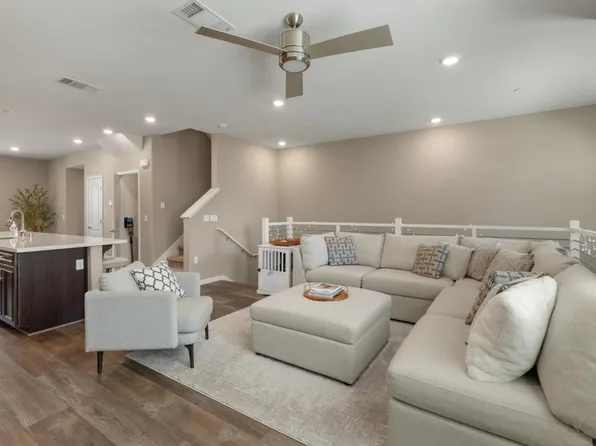 133 Llano De Los Robles Ave #3, San Jose, CA 95136