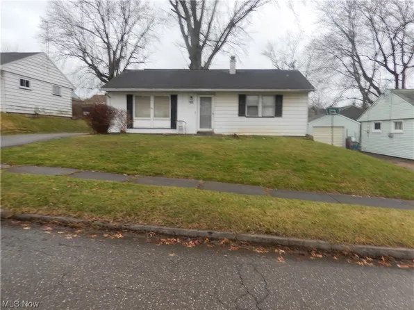 668 N Hazelwood Ave, Youngstown, OH 44509