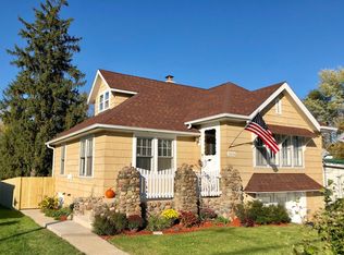 26064 W Lakeview Ave, Ingleside, IL 60041