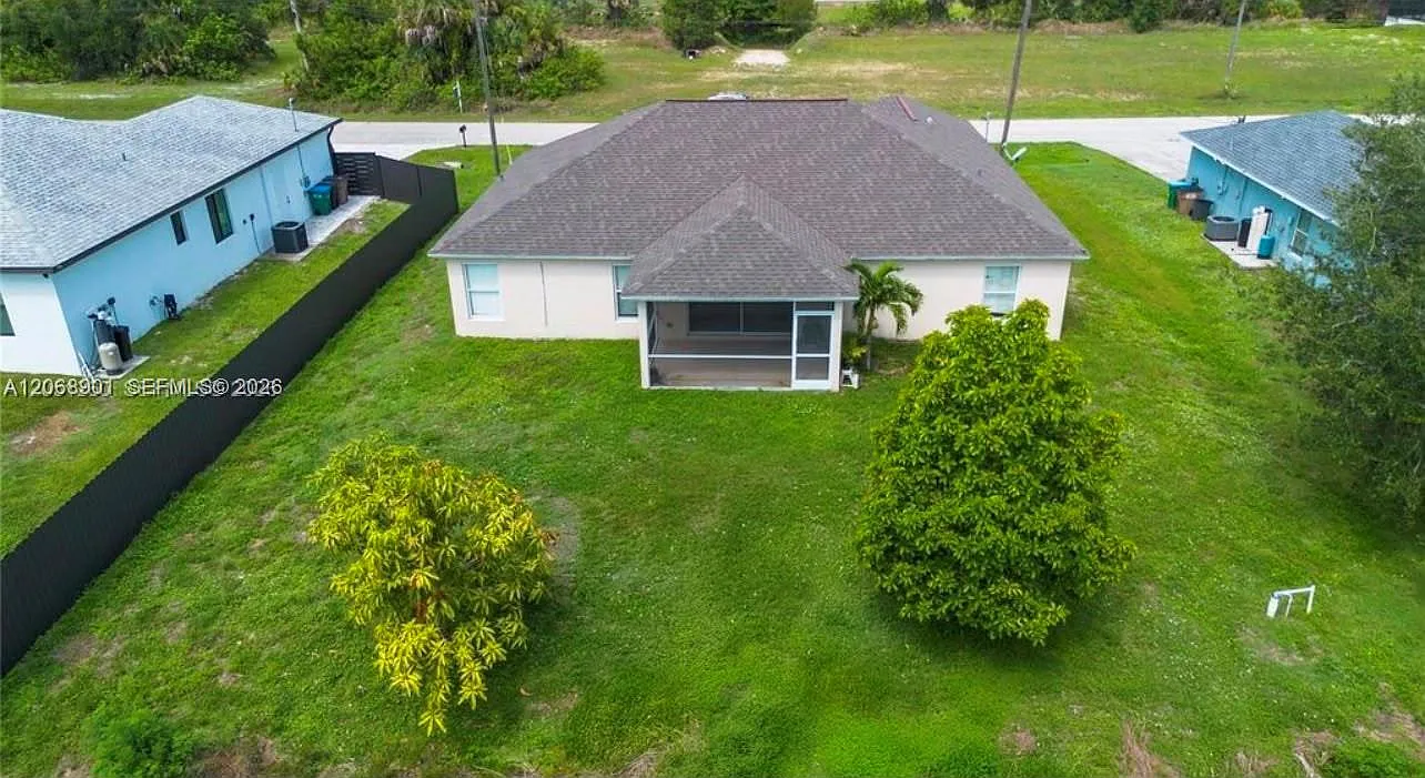 Cape Coral — Photo 3