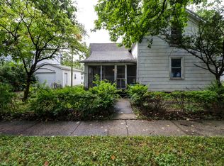 707 Stoughton St, Urbana, IL 61801