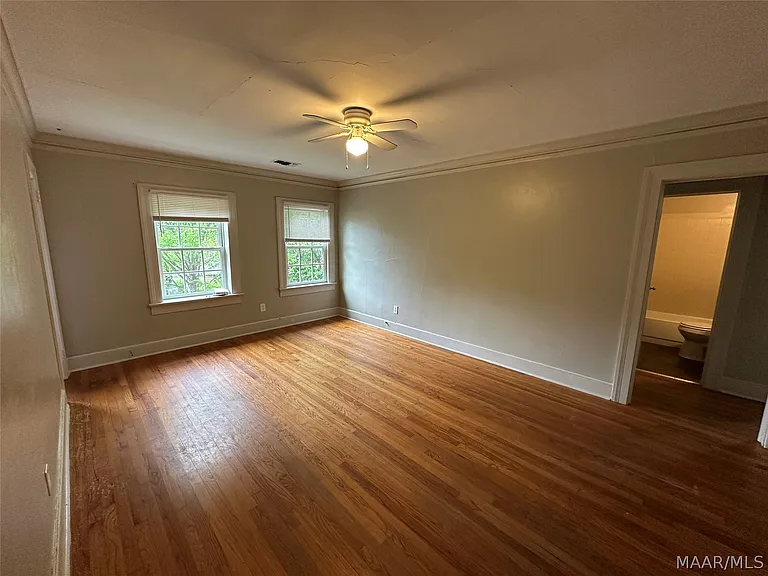 432 Clanton Ave — Photo 2