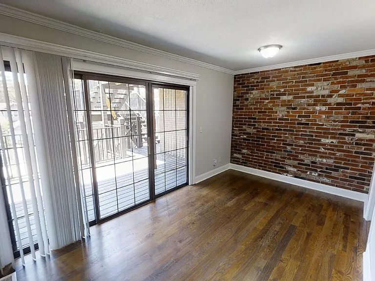 Plaza 44 Apartments — Photo 35