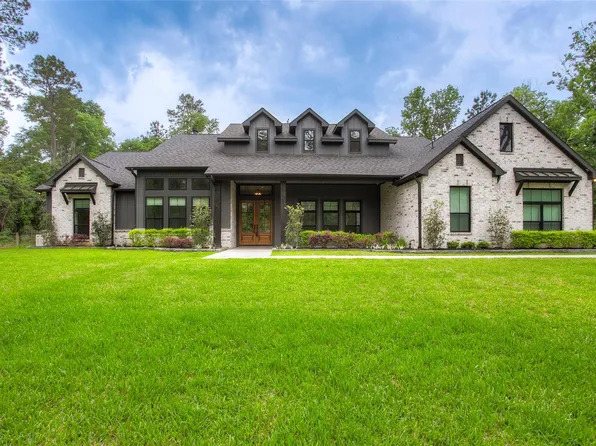 12915 Oak Barrel Rd, Willis, TX 77378