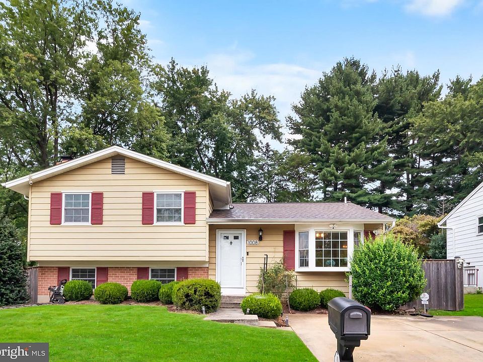 1st image of 1008 Julian Pl