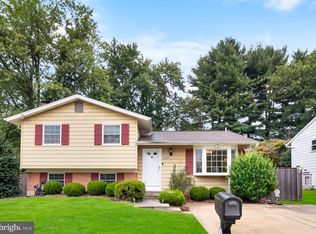 1008 Julian Pl, Rockville, MD 20852