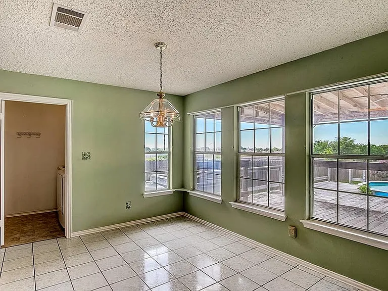 17627 Dansworth Dr — Photo 24