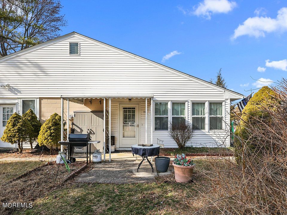 1st image of 29 Brooks Court #A