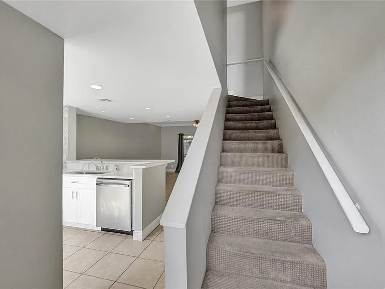 55 SW 3rd St — Photo 19