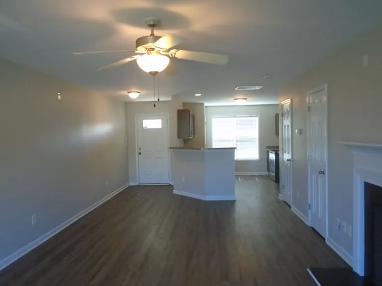 172 Collinwood Dr — Photo 4