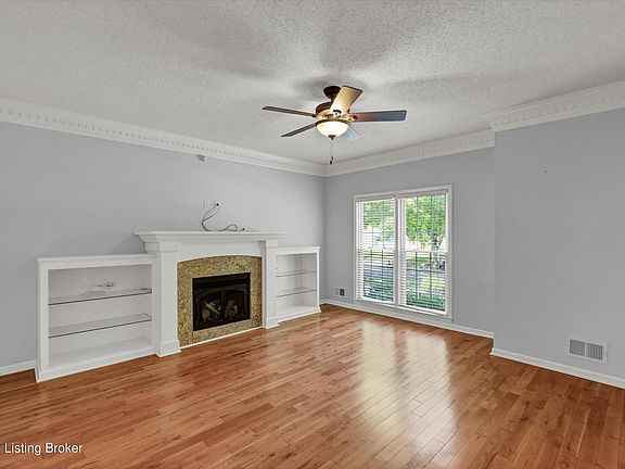 4th image of 9518 Wessex Pl
