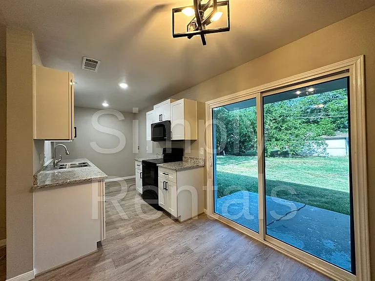 6716 Flamingo Rd — Photo 5