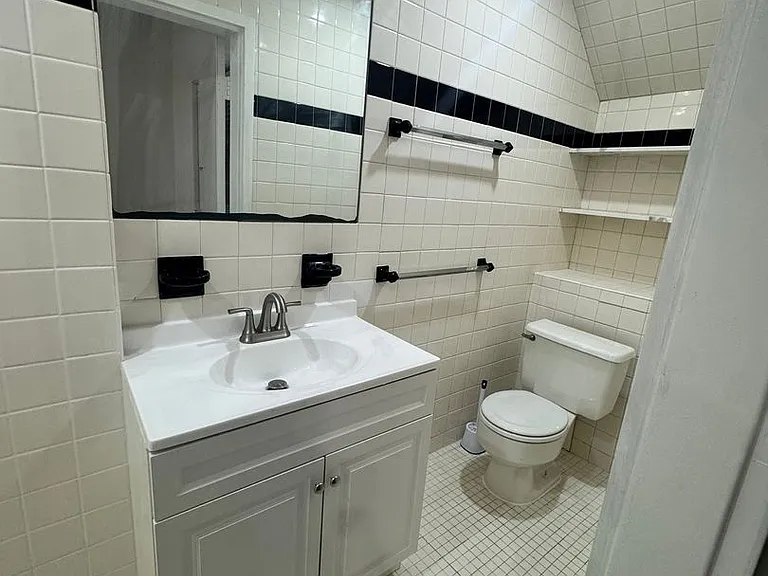 416 Bloomfield Ave — Photo 4