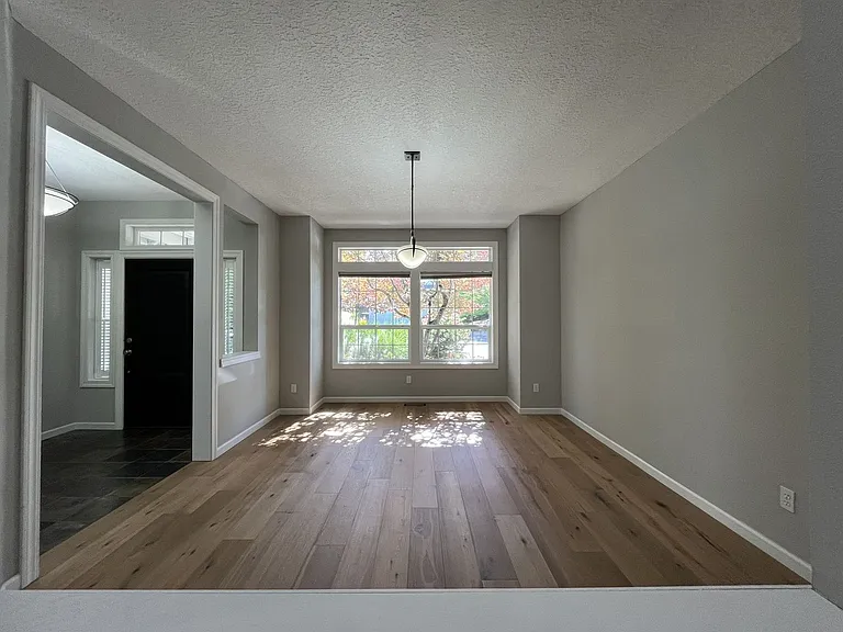 224 NW Sundown Way — Photo 28