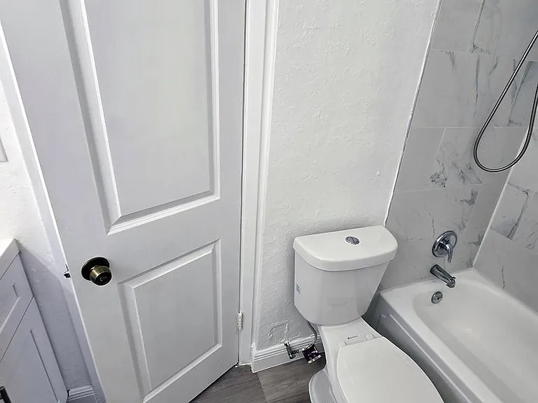 3904 Coronation Ct #402 — Photo 40