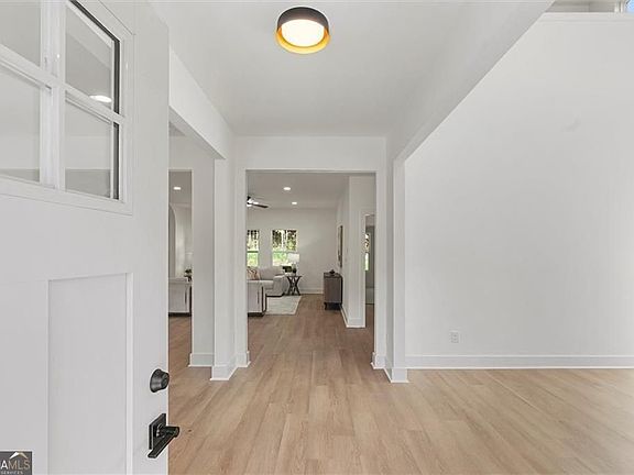 5th image of 2195 Amberly Glen Way