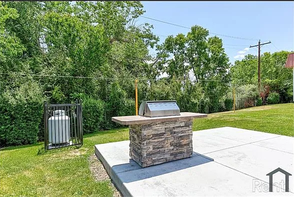 960 Cartwheel Dr #G — Photo 10